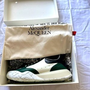 Alexander McQueen Sneaker New Court Eco white/tundra/black